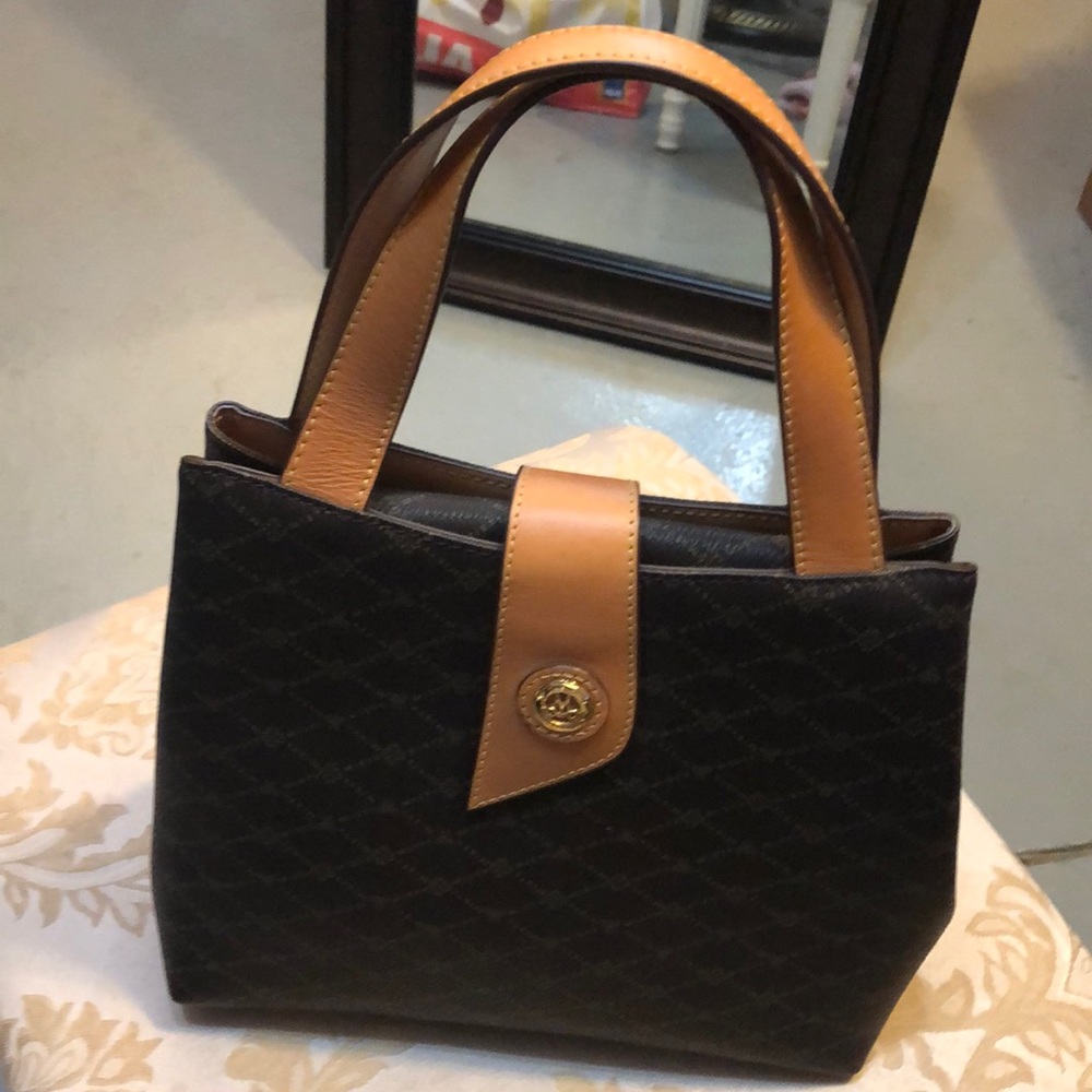 Leather hand bag